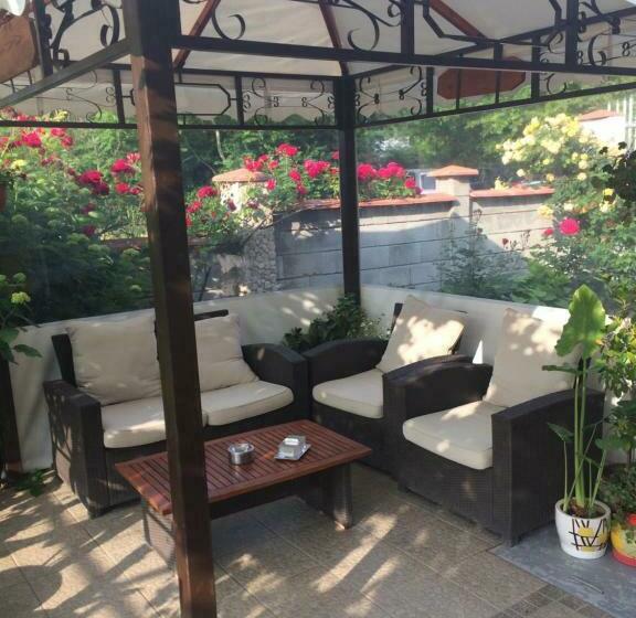 פנסיון Vila Roza