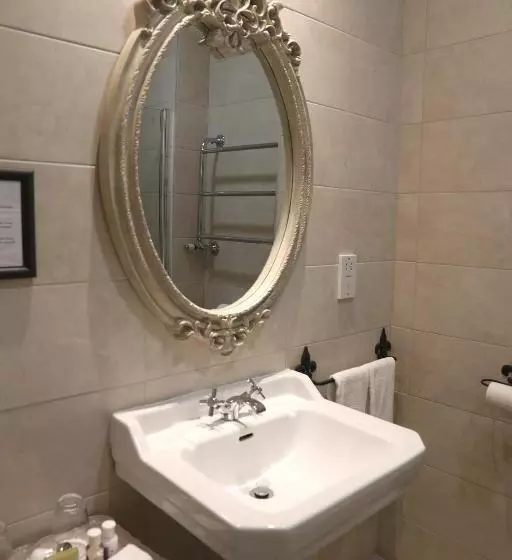 Conyngham Arms Hotel