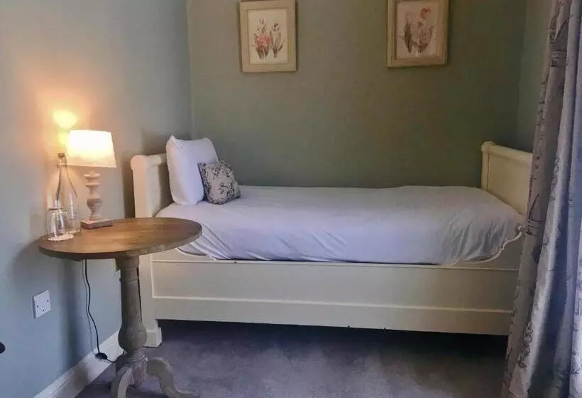 Conyngham Arms Hotel