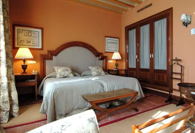 Hotelli AZZ Sevilla Hacienda La Boticaria