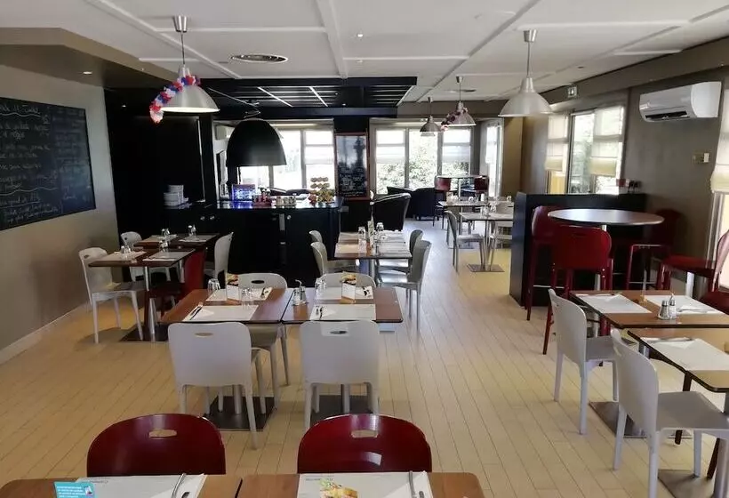 ホテル Kyriad Direct Montpellier Saint Jean De Védas La Peyrière