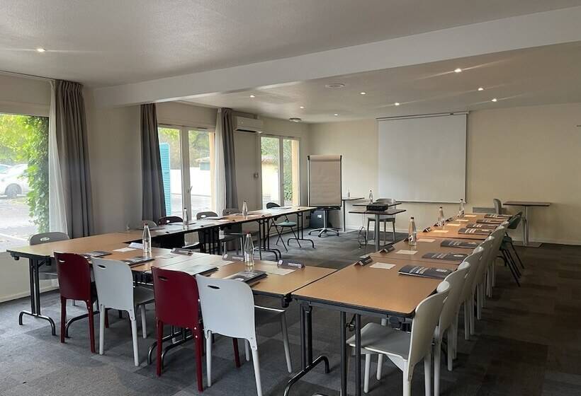 בית מלון כפרי Kyriad Direct Montpellier Saint Jean De Védas   La Peyrière