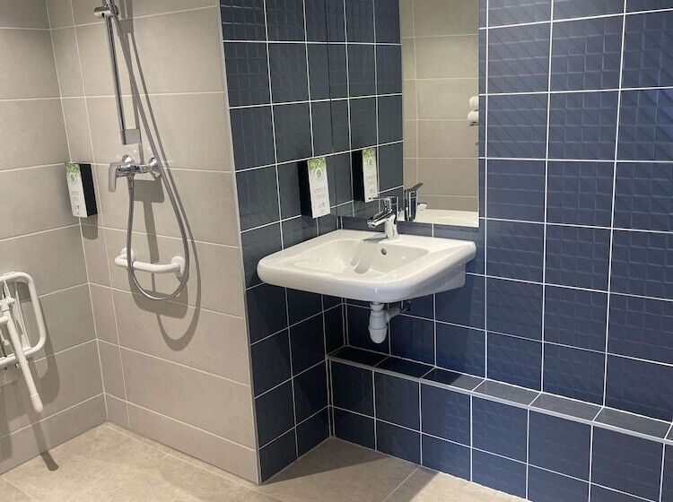 בית מלון כפרי Kyriad Direct Montpellier Saint Jean De Védas   La Peyrière