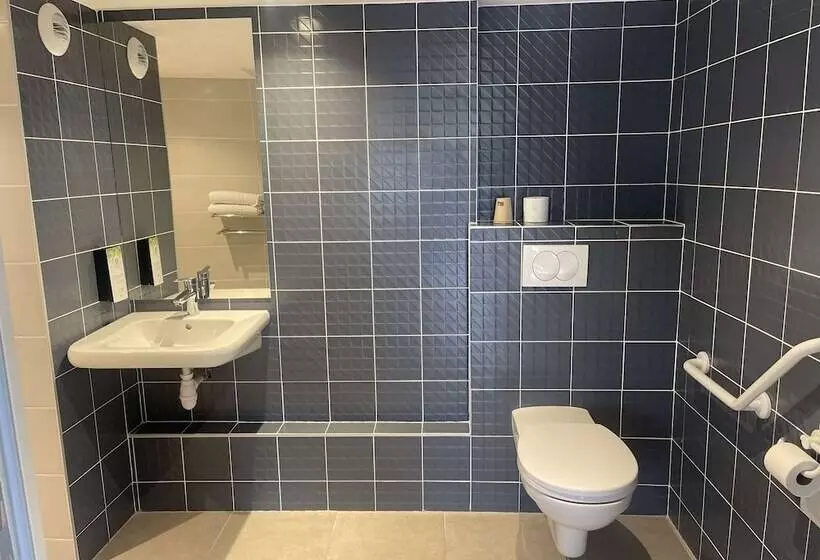 ホテル Kyriad Direct Montpellier Saint Jean De Védas La Peyrière