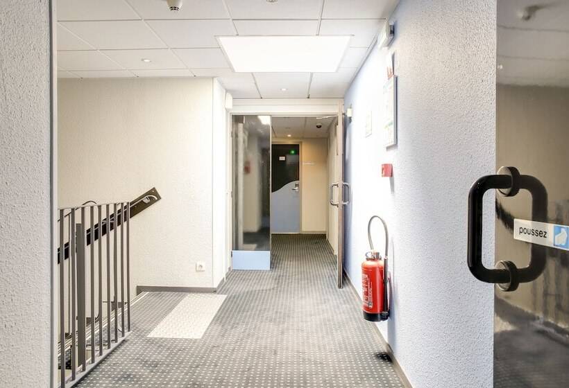 Отель Hôtel Valence Sud