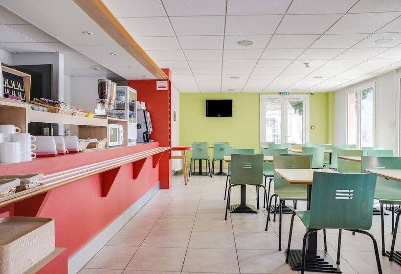 Отель Hôtel Valence Sud