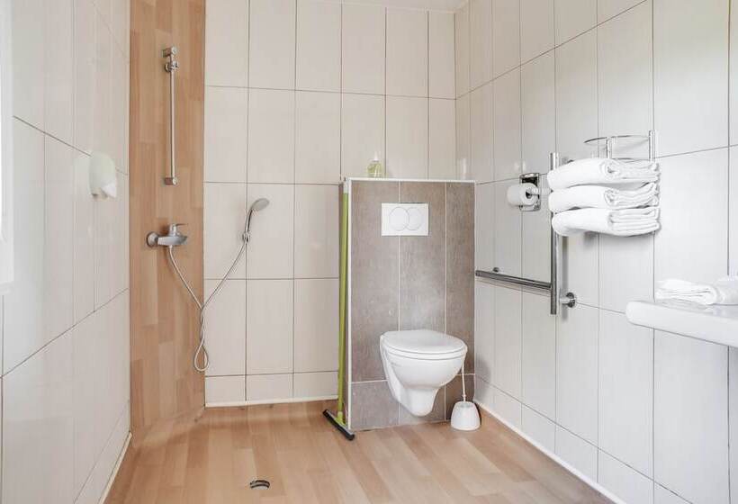 Отель Hôtel Valence Sud