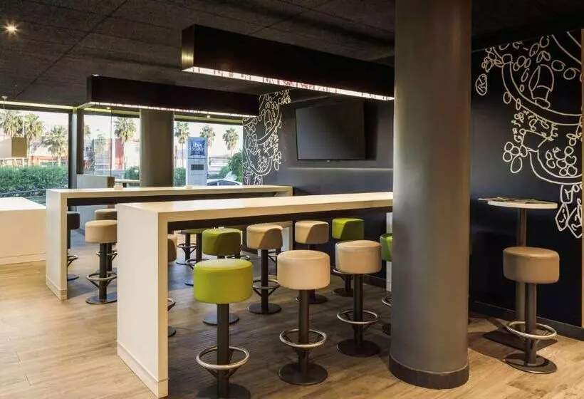 ホテル Ibis Budget Málaga Aeropuerto Avenida De Velazquez