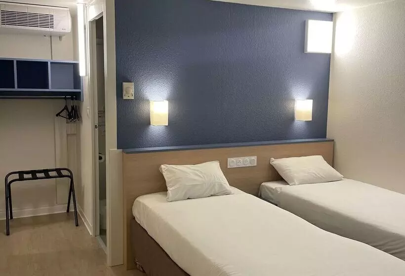 ホテル Kyriad Direct Montpellier Saint Jean De Védas La Peyrière