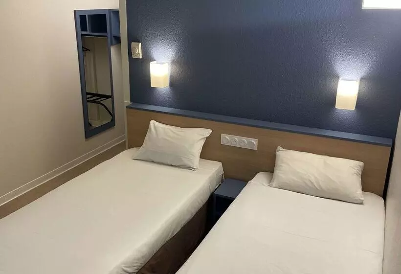 ホテル Kyriad Direct Montpellier Saint Jean De Védas La Peyrière