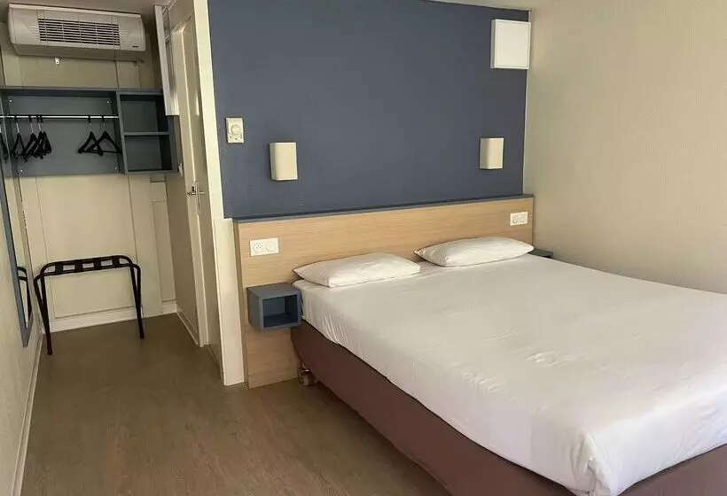 ホテル Kyriad Direct Montpellier Saint Jean De Védas La Peyrière