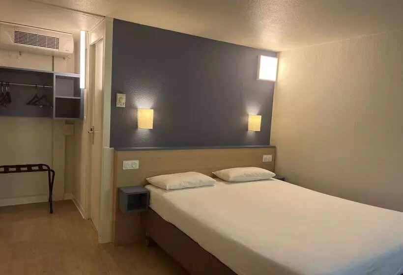 ホテル Kyriad Direct Montpellier Saint Jean De Védas La Peyrière