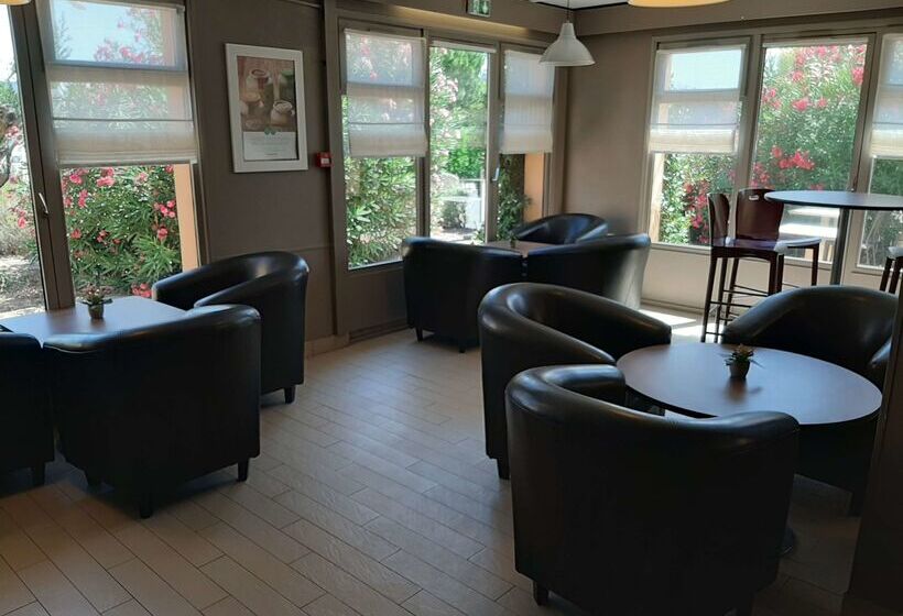 בית מלון כפרי Kyriad Direct Montpellier Saint Jean De Védas   La Peyrière