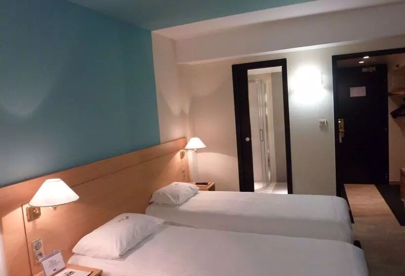 هتل Kyriad Montbeliard  Sochaux