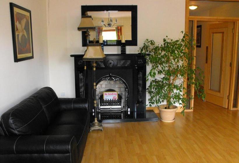 Hotel Ma Dwyer's Guest Accommodation