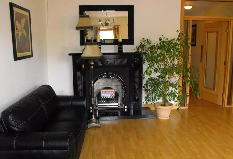 בית מלון כפרי Ma Dwyer's Guest Accommodation