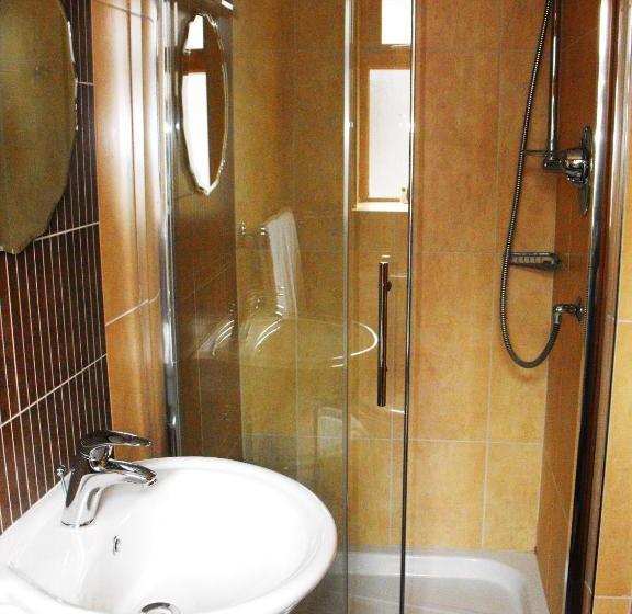 Hotel Ma Dwyer's Guest Accommodation