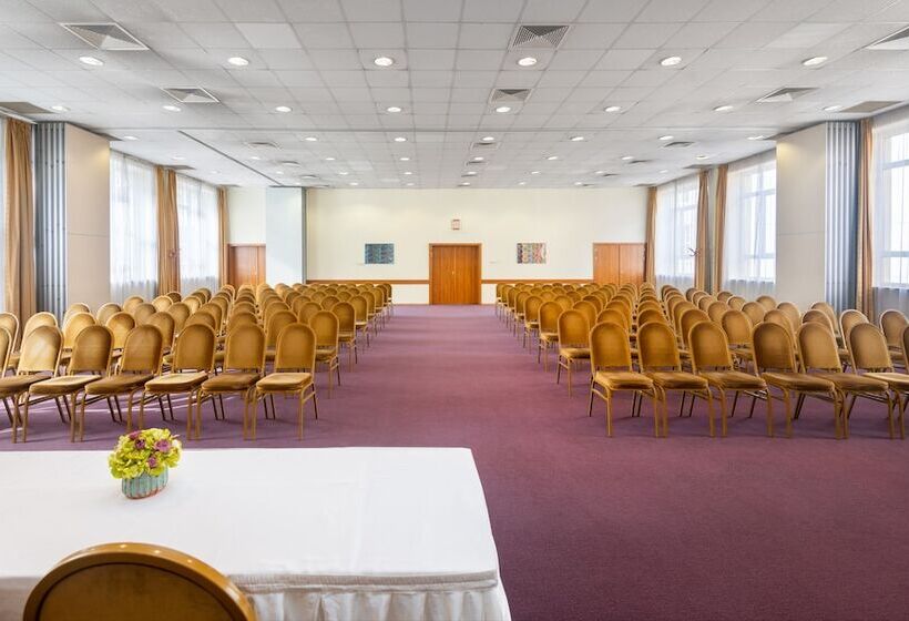 בית מלון כפרי Millennium