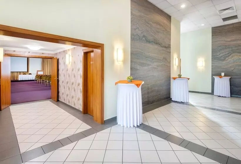 Отель Millennium