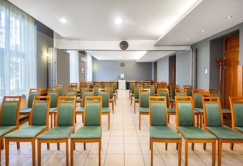 בית מלון כפרי Millennium