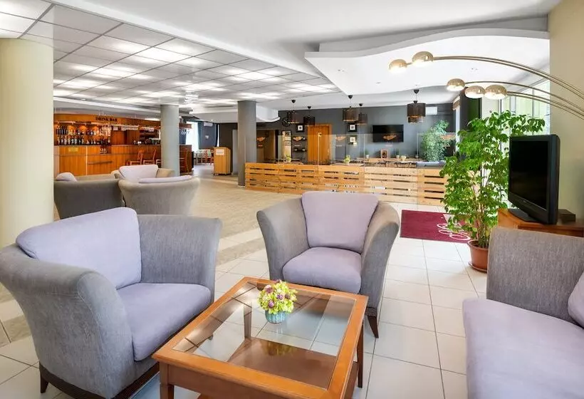 Отель Millennium