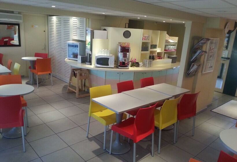 Hotel Premiere Classe Lyon Est Aeroport Saint Exupery