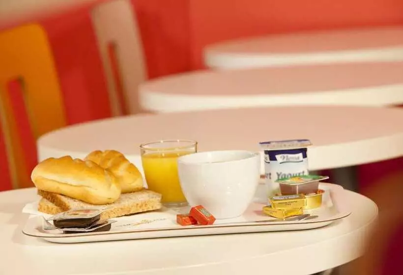 ホテル Premiere Classe Lyon Est Aeroport Saint Exupery