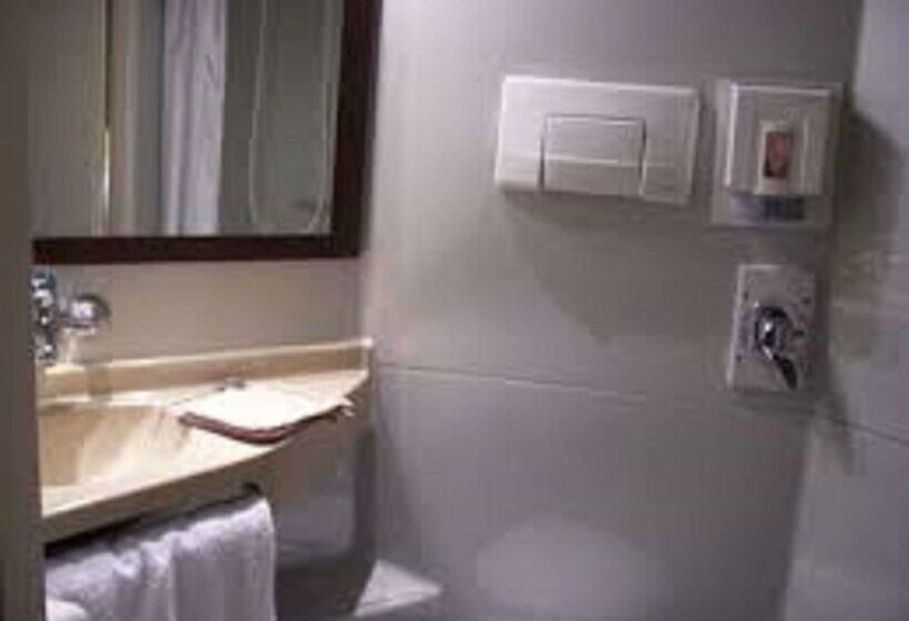 בית מלון כפרי Premiere Classe Niort Est La Creche