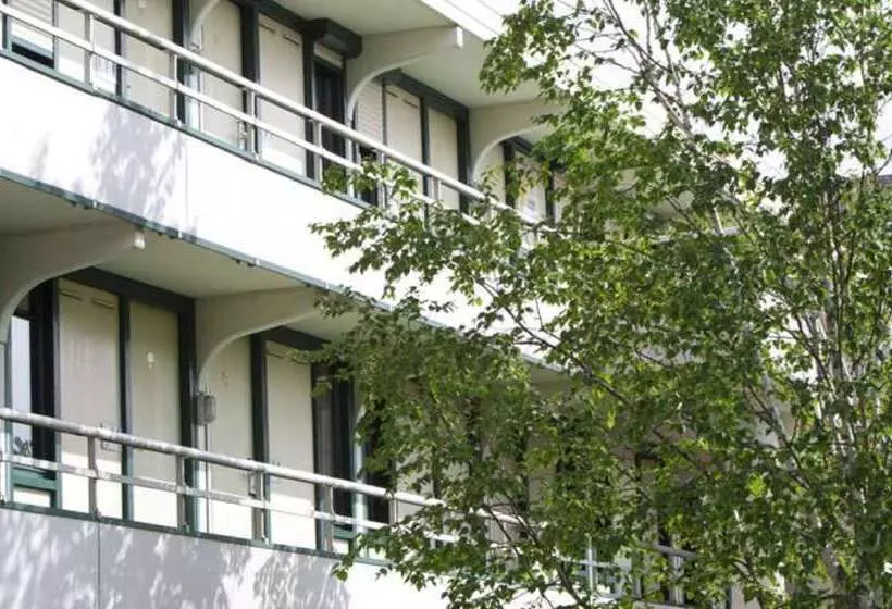 Отель Premiere Classe Niort Est La Creche