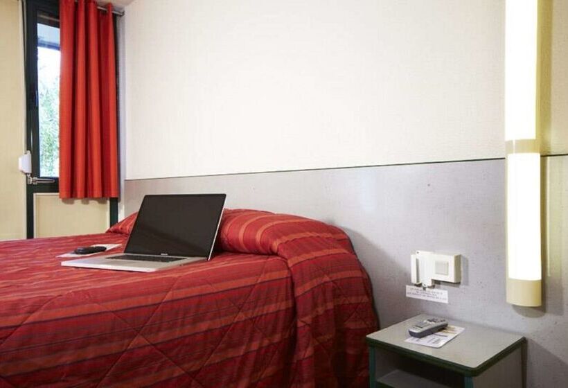 Hôtel Premiere  Classe Orleans Nord  Saran