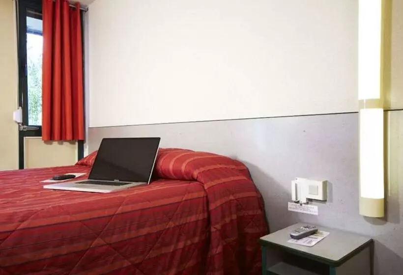 ホテル Premiere  Classe Orleans Nord  Saran