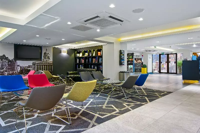 호텔 Roomzzz Nottingham City