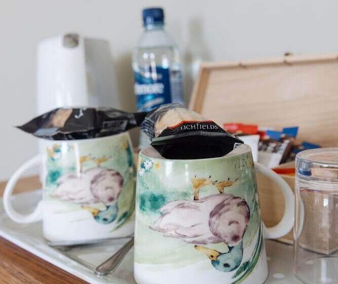 בית מלון כפרי The Horton Inn