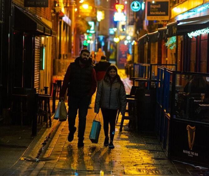 旅馆 Latroupe Jacobs Inn