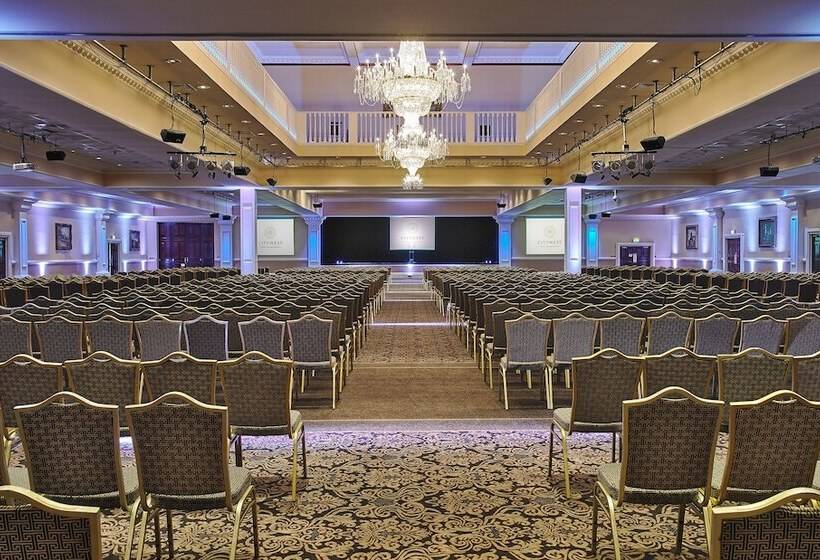 Курорт Citywest