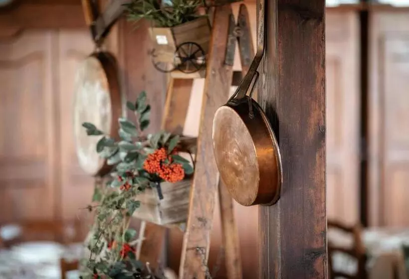 Hotelli Borgo Il Poggio Agritourismo