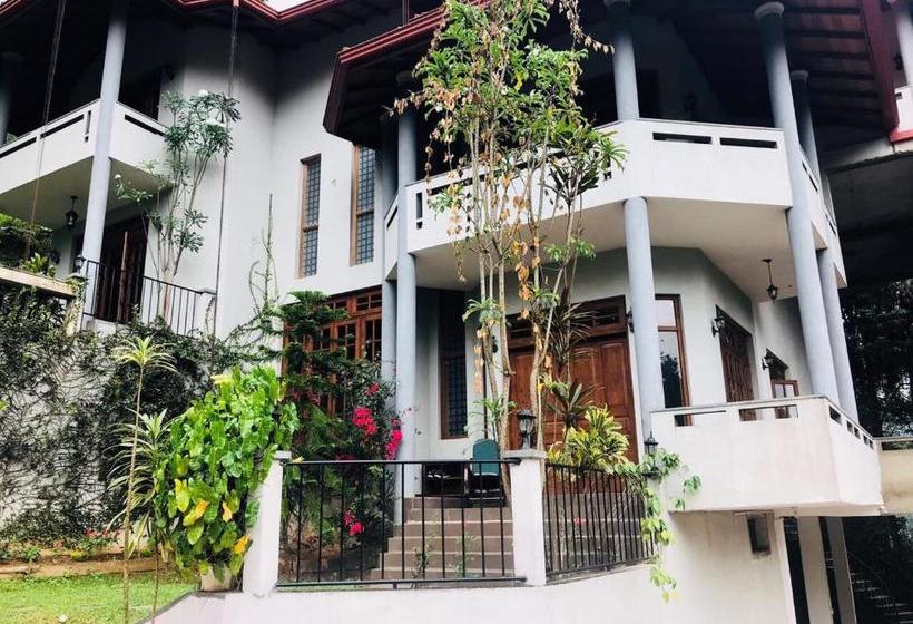 فندق Villa Familia