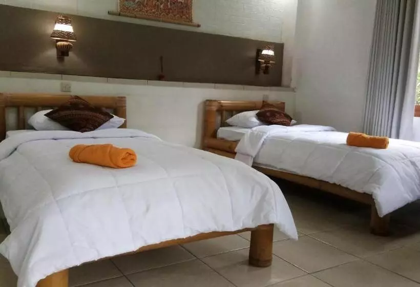 ペンション Khrisna Hs And Cottages