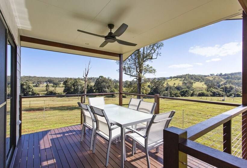 Valley Cabins By The Creek