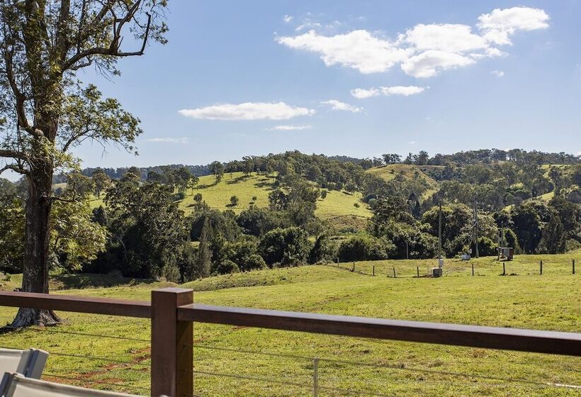 Valley Cabins By The Creek