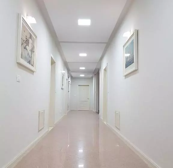 هتل Joel Residence