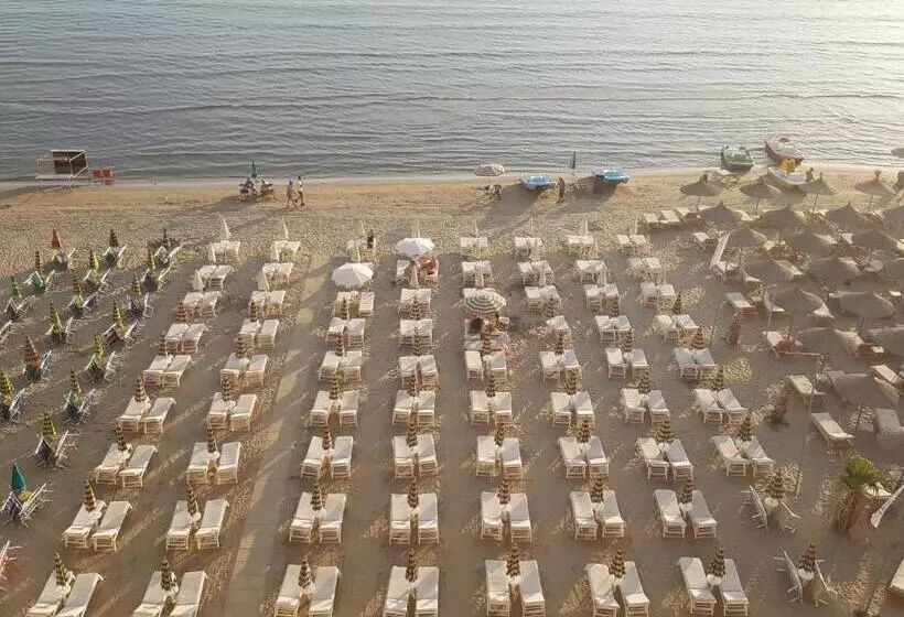 هتل Joel Residence