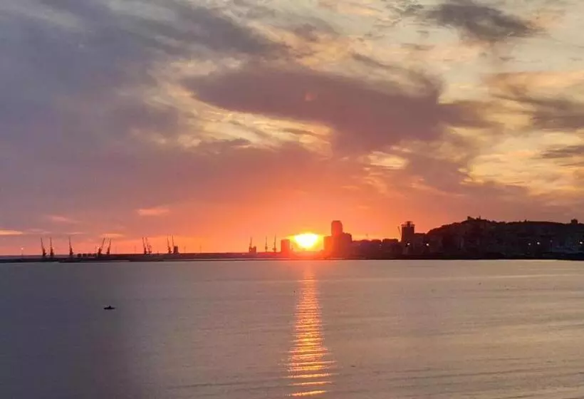 هتل Joel Residence