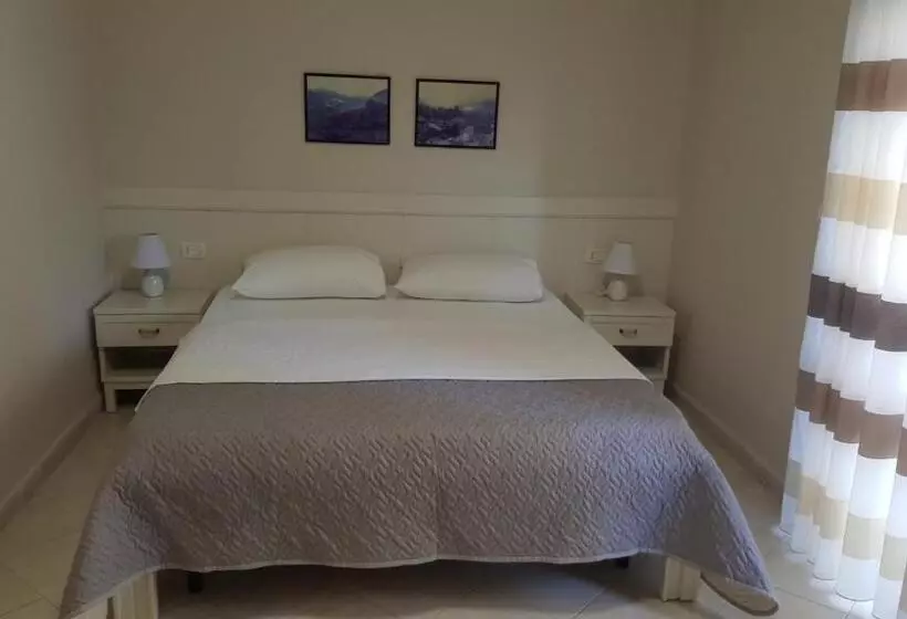 هتل Joel Residence