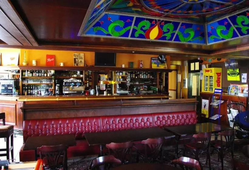 ホテル L'auberge Fleurie