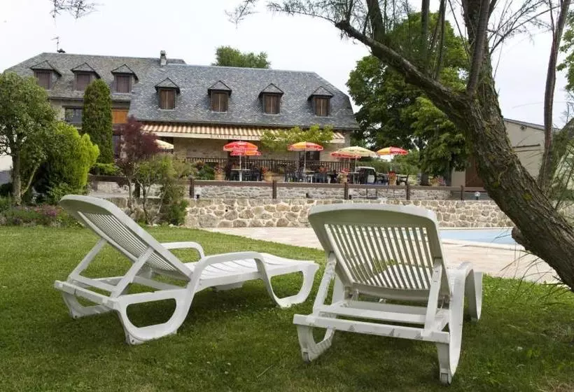 ホテル L'auberge Fleurie