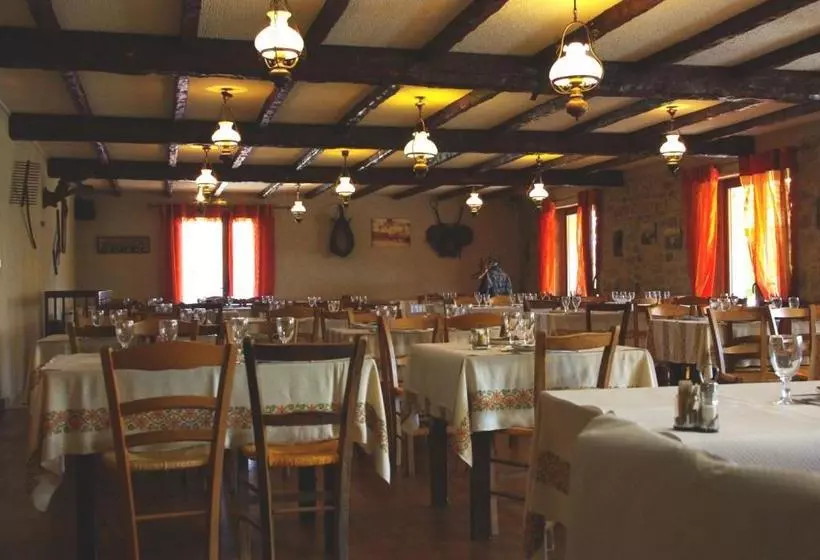 ホテル L'auberge Fleurie