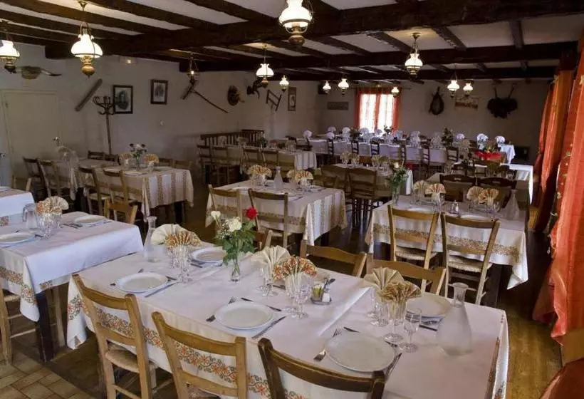 ホテル L'auberge Fleurie