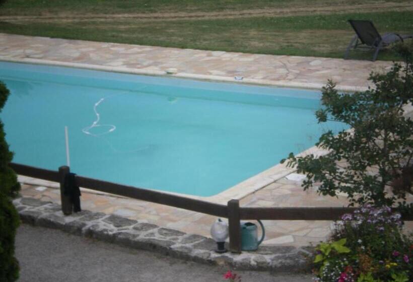 فندق L'auberge Fleurie