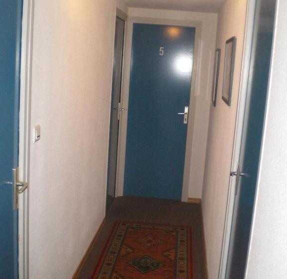 فندق L'auberge Fleurie